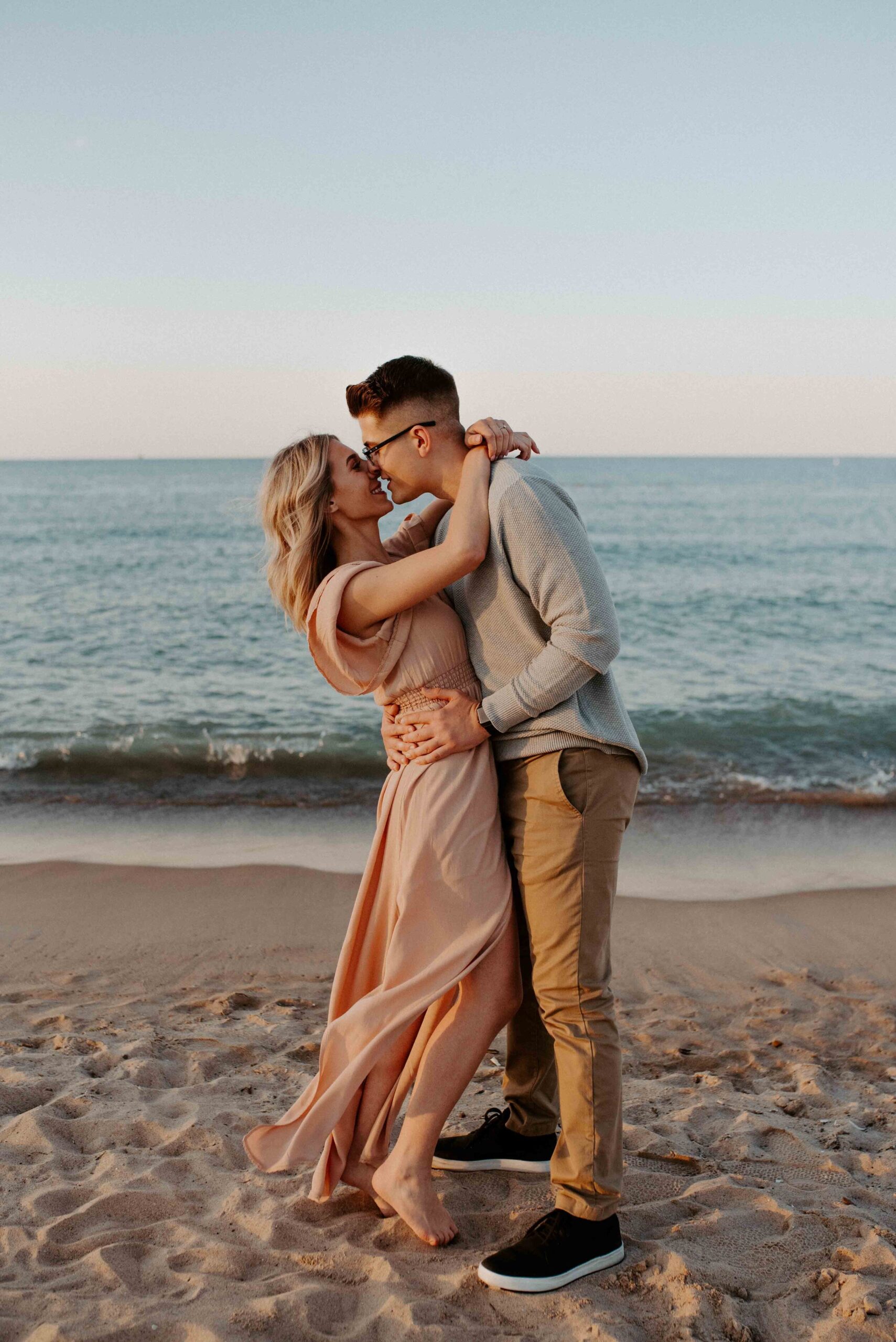 Chicago Skyline Engagement Photos-27.jpg