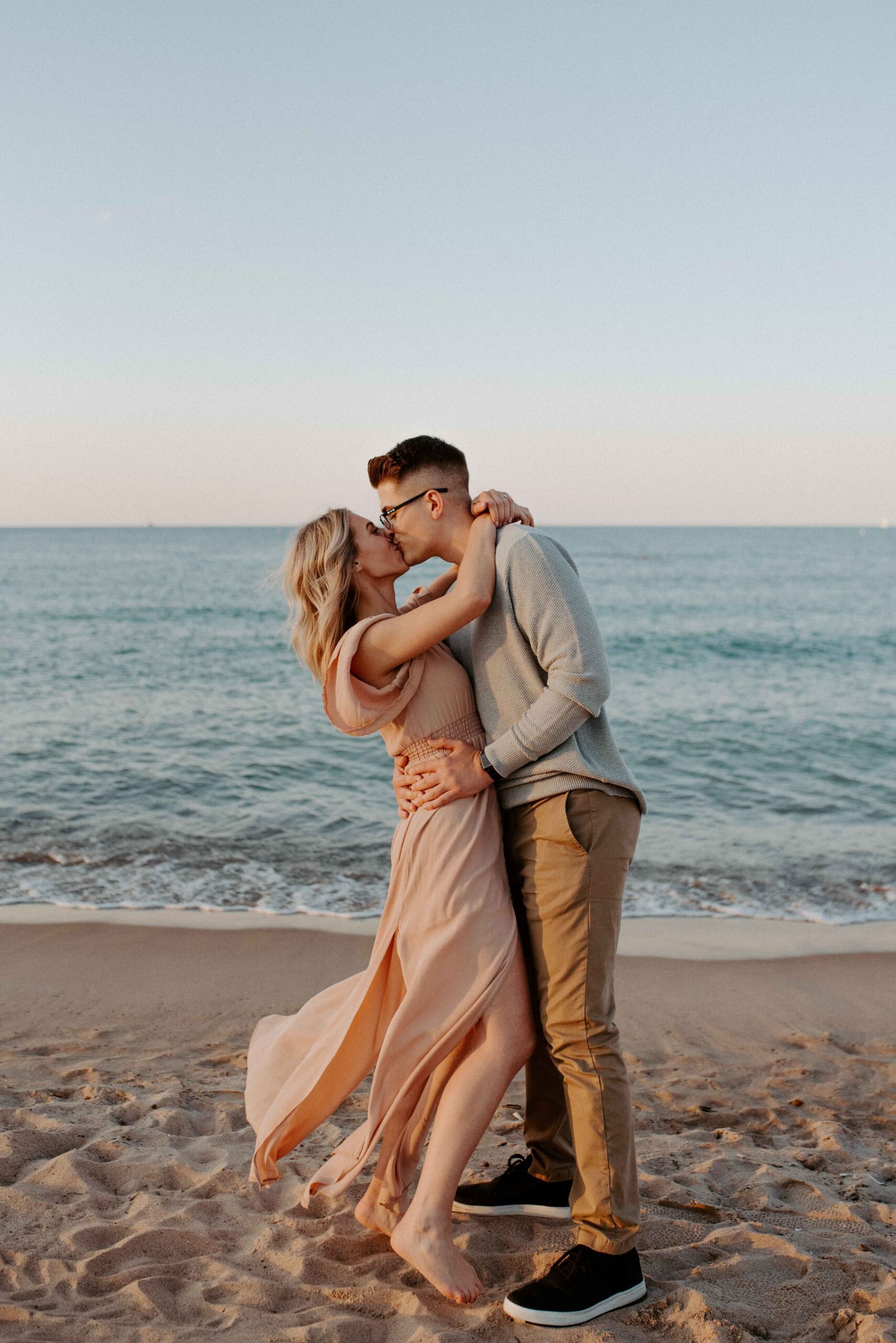 Chicago Skyline Engagement Photos-28.jpg