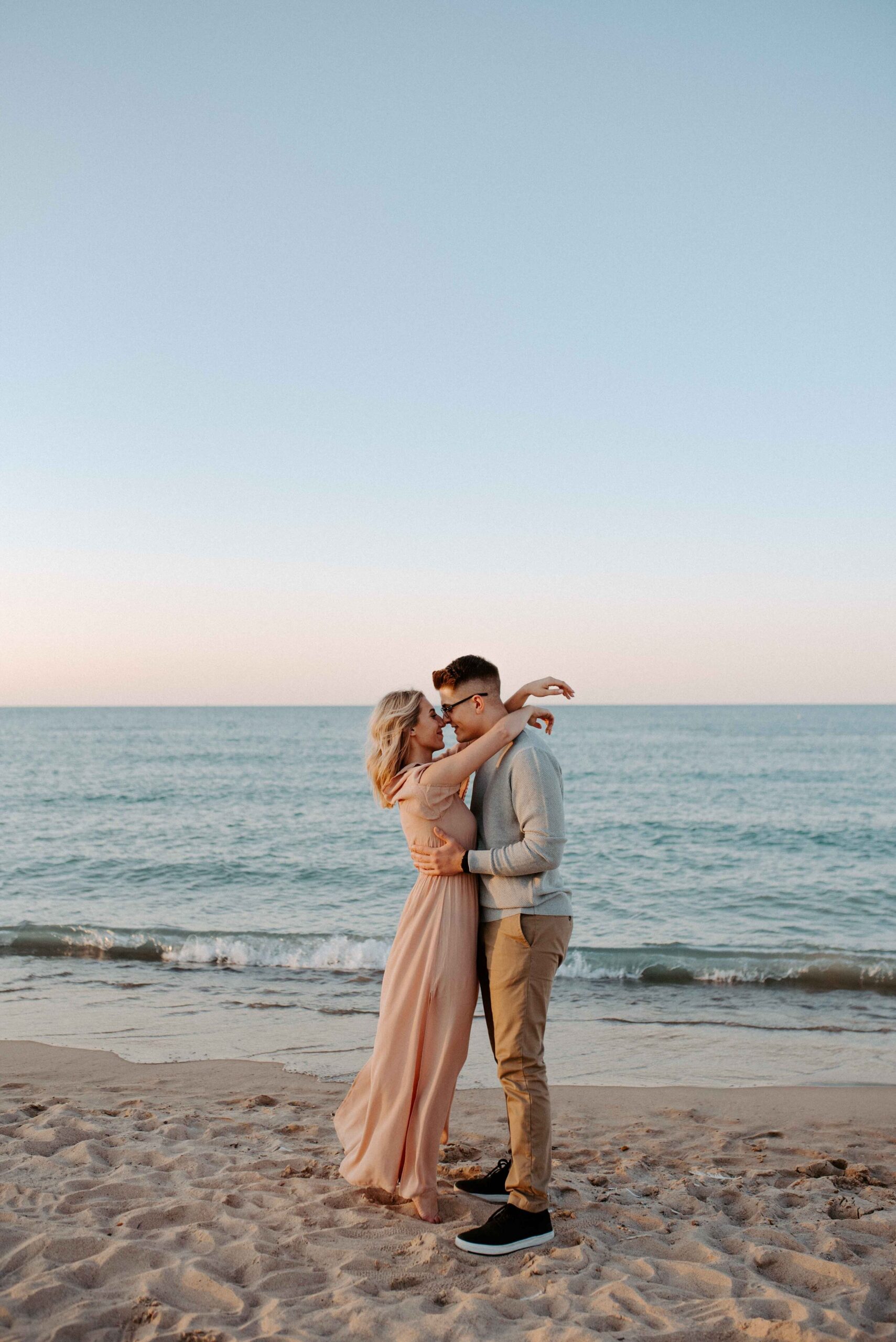 Chicago Skyline Engagement Photos-39.jpg