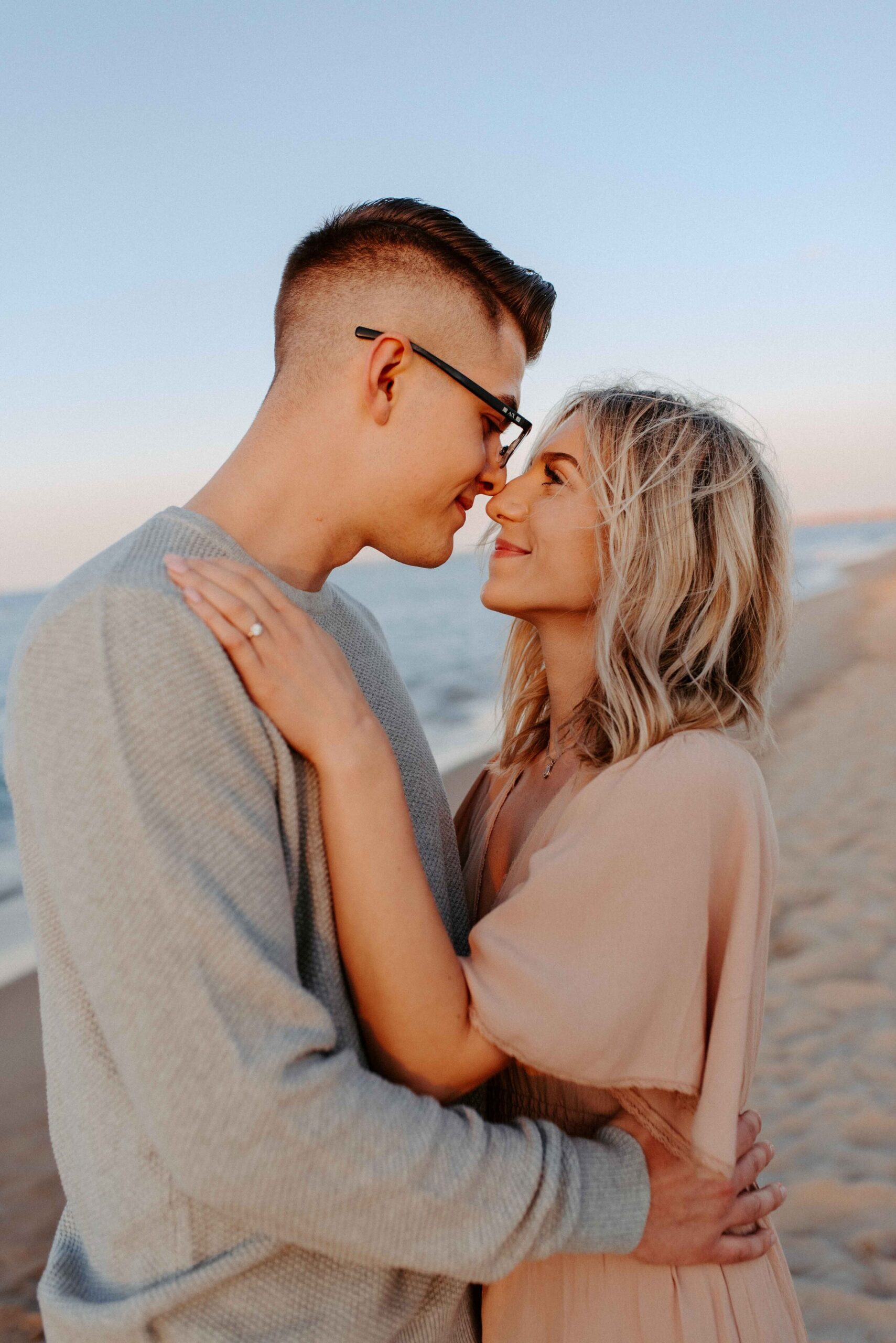 Chicago Skyline Engagement Photos-56.jpg