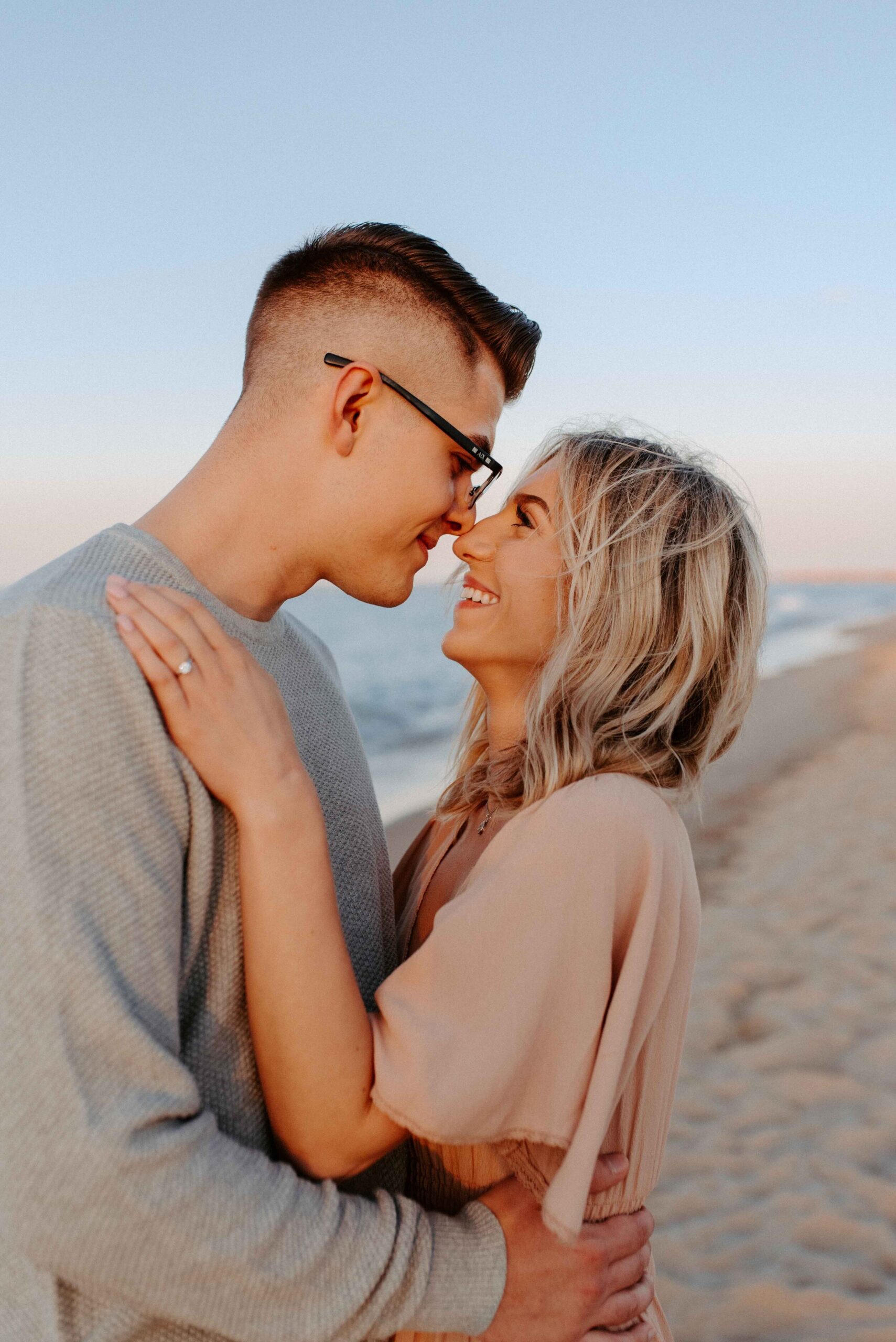 Chicago Skyline Engagement Photos-58.jpg