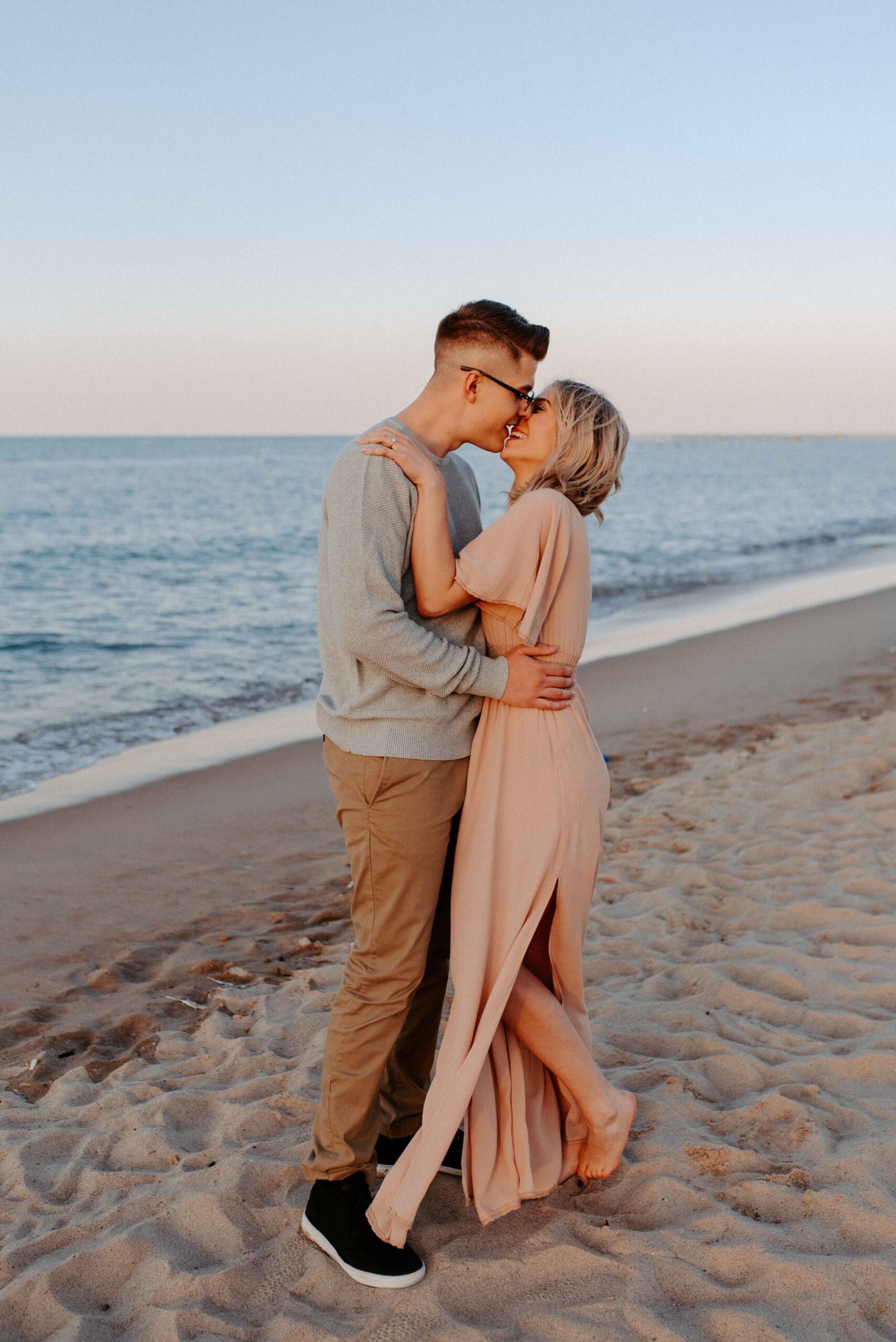 Chicago Skyline Engagement Photos-61.jpg